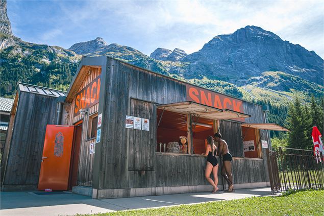 Snack - Damien Largeron