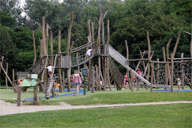 Aire de jeux du Castor - La HORS DE Christophe Millot