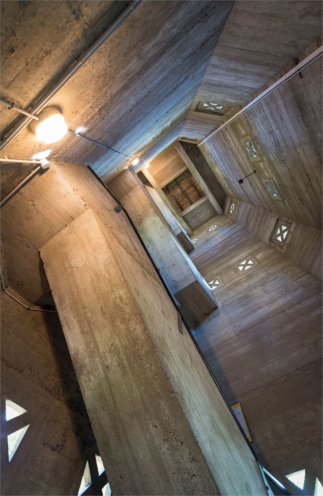 Carillon - Grand Angle