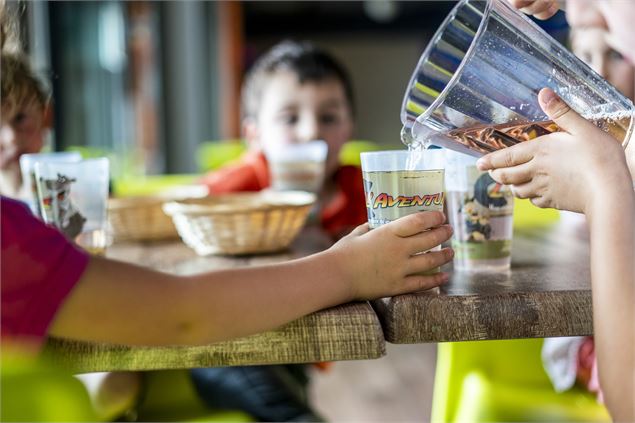 C L'Aventure Châtel - L.Meyer - Châtel