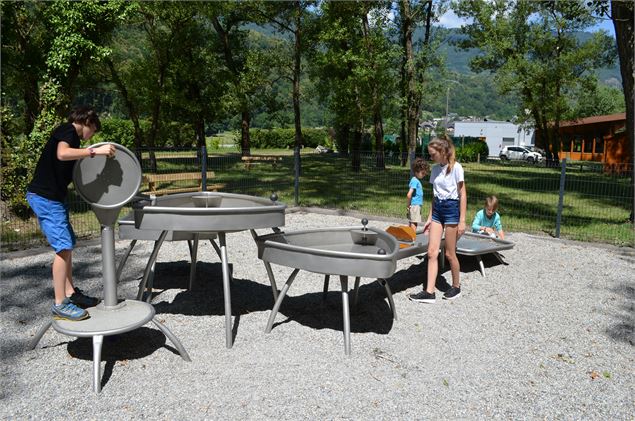 Jeux d'eau Lac de la Corbière - Office de tourisme