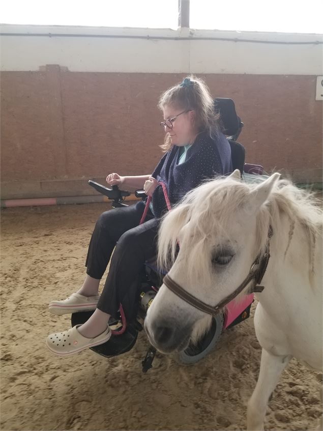 Etho Handi au manége fermé - de3m