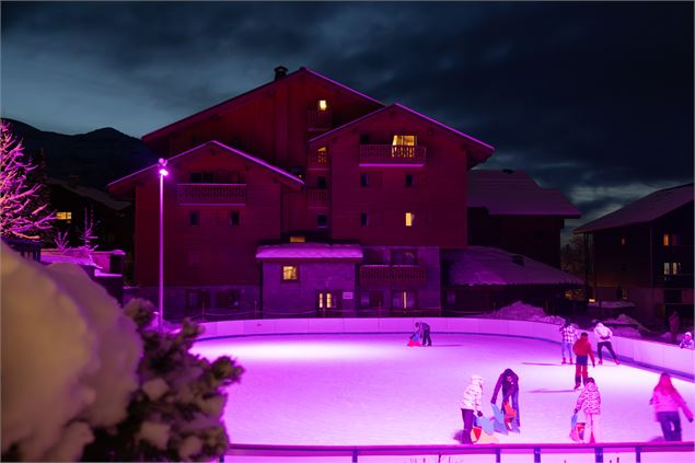 Patinoire - @OT Les Carroz