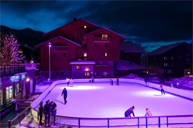 Patinoire - @OT Les Carroz