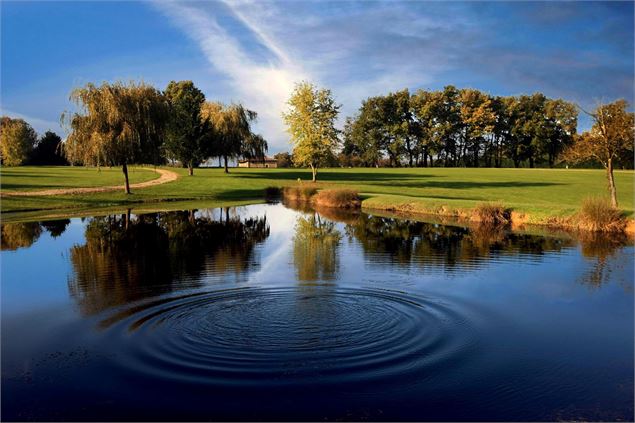 Le parcours, avec une vue des trous n°15 et 18 - ©Golf de la Sorelle