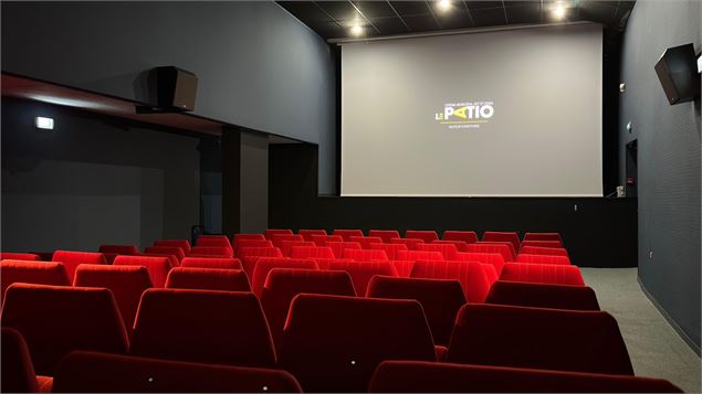 Intérieur salle - Cinéma municipal Le Patio