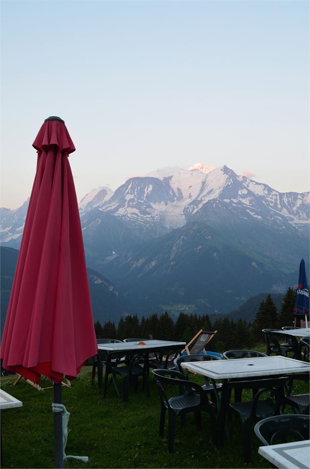 La terrasse la Ferme de l'Avenaz - Saint-Gervais Mont-Blanc - P. Gaiddon