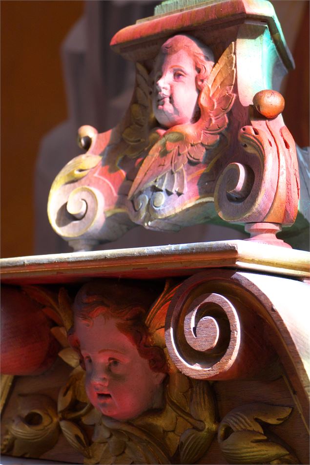 détail de l'autel-église Albiez-Montrond - Vincent Jacques- Drône de regard