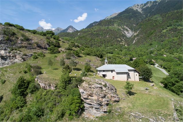 Vue sur la chapelle de Montandré - OTICœurdemaurienne