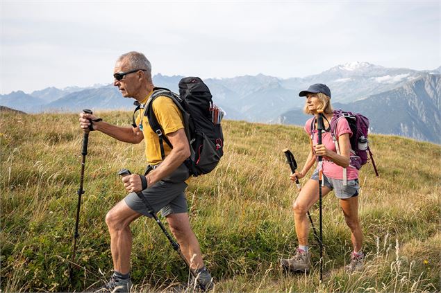 Randonneurs en plein ascension - Tilby.Vattard