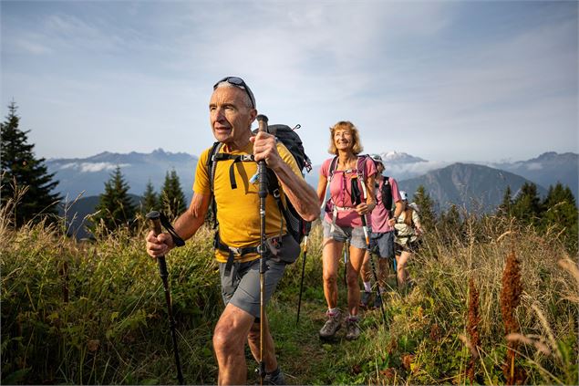 Randonneurs en plain ascension - Tilby.Vattard