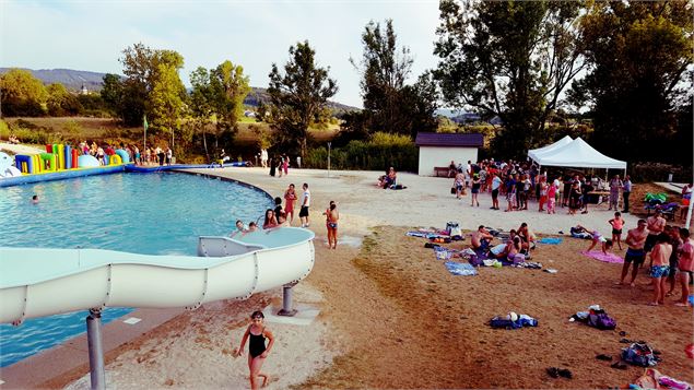 Baignade Champdor-Corcelles - Jérôme Dufour