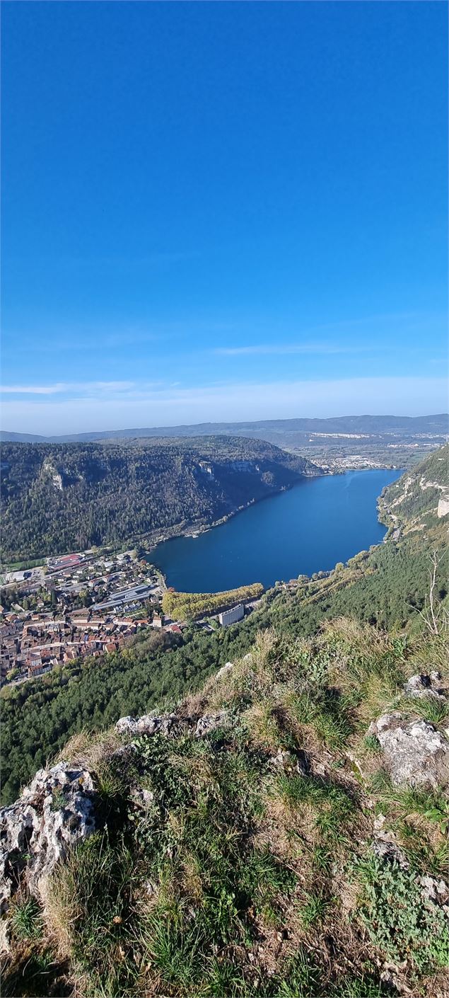 Vue sur le lac de Nantua - J-Y Crespo