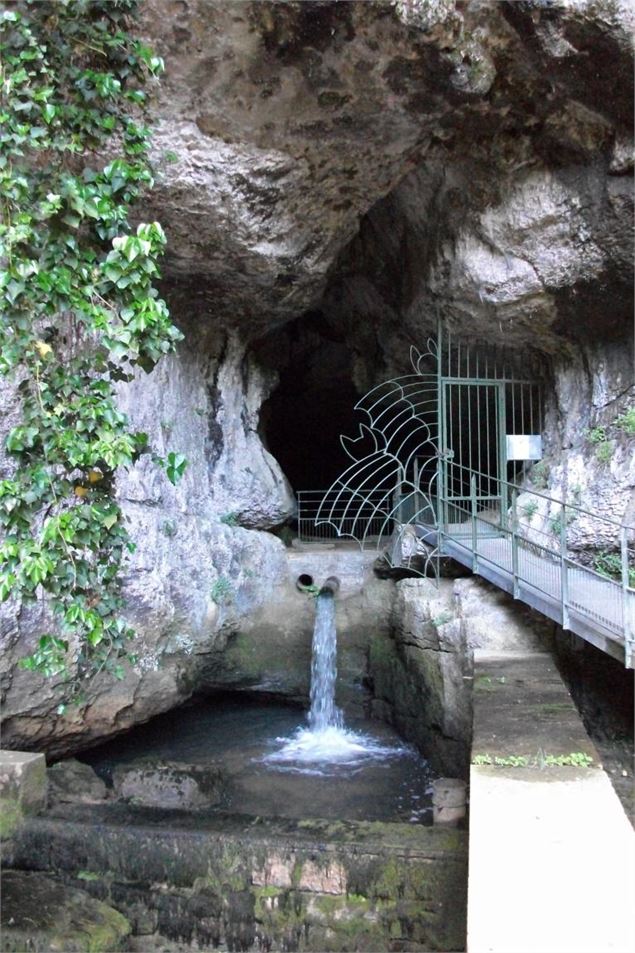 Grotte de Corveissiat