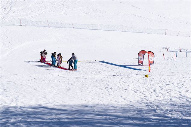 Ski alpin aux Plans d'Hotonnes_Haut Valromey - Laurent Madelon - CC Bugey Sud