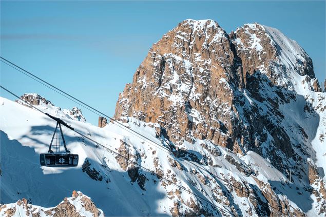 Cabine en marche du téléphérique de La Saulire - Courchevel Tourisme