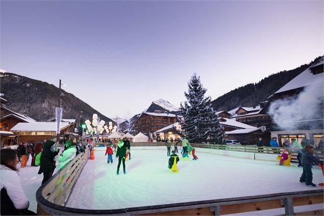 Patinoire en plein air_Morzine - Oliver Godbold