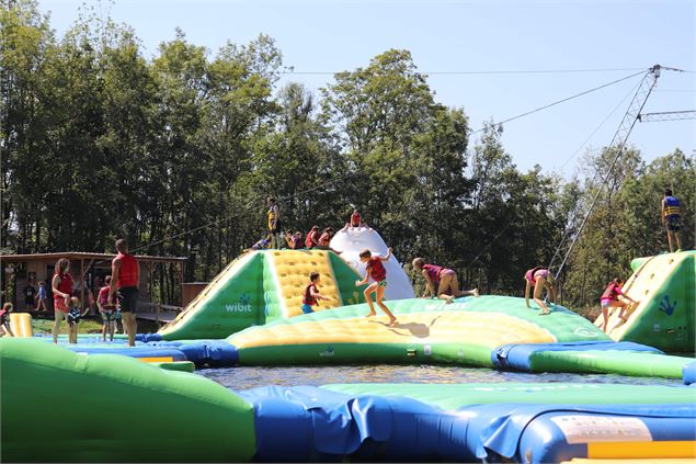 Jeux aquatiques gonflables - TNA Cable Park