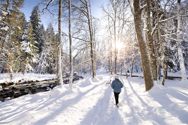 Promenade dans le parc des Dérêches_Morzine - @JBbieuville