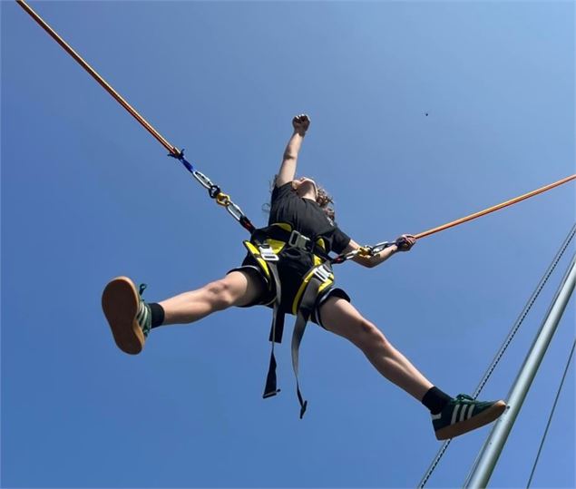Trampoline Accro Bungee : JIM La Sambuy_Faverges-Seythenex - Peignée verticale