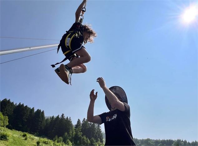 Trampoline Accro Bungee : JIM La Sambuy_Faverges-Seythenex - Peignée verticale