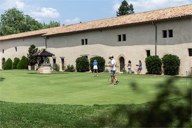 Putting - Nicolas Gascard