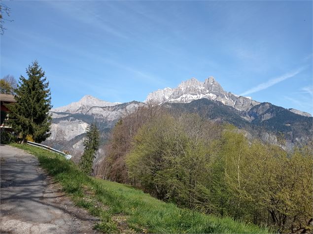 sentier pédestre : circuit des coteaux - Patrice Labarbe