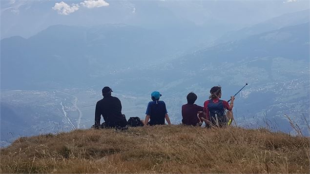 vue sur la vallée depuis le sommet - Amandine Porret