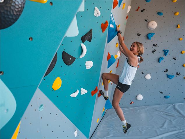 Mur d'escalade - Corbier Tourisme
