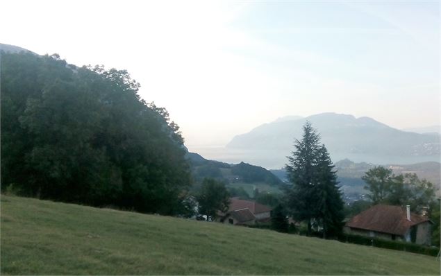Vue sur le lac du Bourget pendant l'ascension - Agate