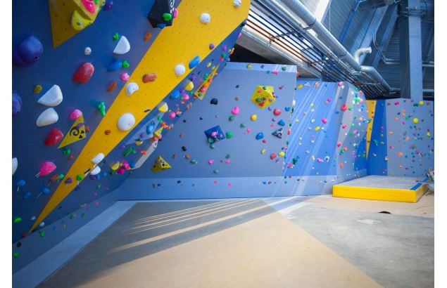 Mur de bloc - © MathieuP - CAF Albertville