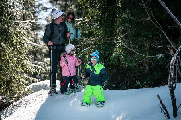 raquettes avec 2 kids - Peignée verticale GCAT