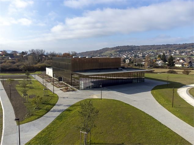 Le Podium - Le Podium