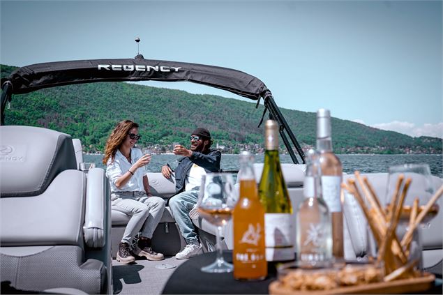 Water taxi / Annecy Lounge Boat - 