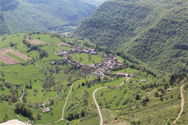 Oncieu, vue d'en haut - ©Lapichon CCBYSA