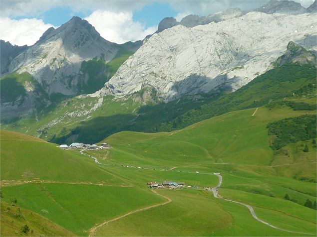 Sur le parcours du Tour du Lachat - Alpcat Medias