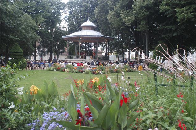 Concert square Quinconces_Crédit Serge Buathier - OTGBA