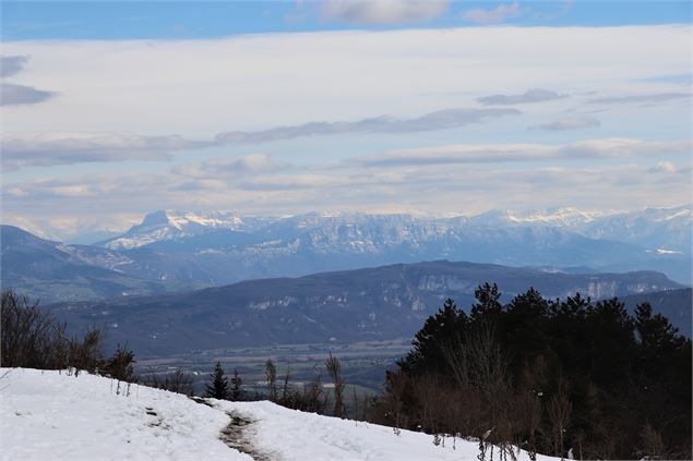 Alpes depuis la randonnée des crêtes - Marilou Perino / Plaine de l'Ain Tourisme