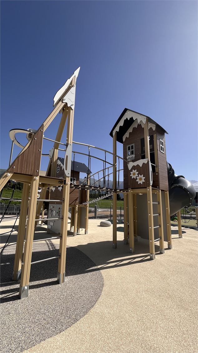 Aire de jeux de Courchevel Le Praz_Courchevel - Mairie de Courchevel