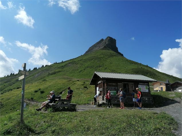Cabane du Petit pâtre et le Croisse Baulet - © Cordon Tourisme