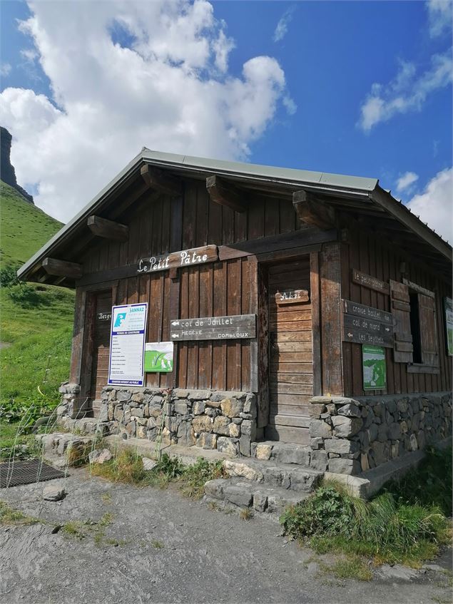 Cabane du Petit Pâtre - © Cordon Tourisme