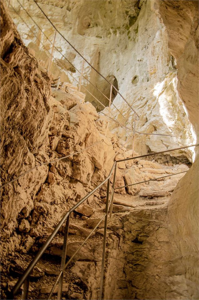 La grotte d'Orjobet_Archamps - Brice Souvansanouk
