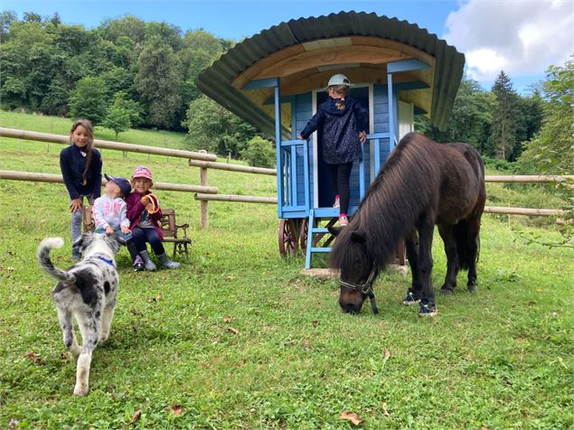  - Écuries des Pious Bloye