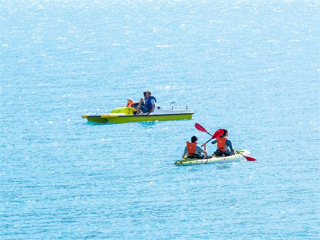 Pédalo et canoé sur le lac du Mont Cenis - D.Cuvelier - OTHMV