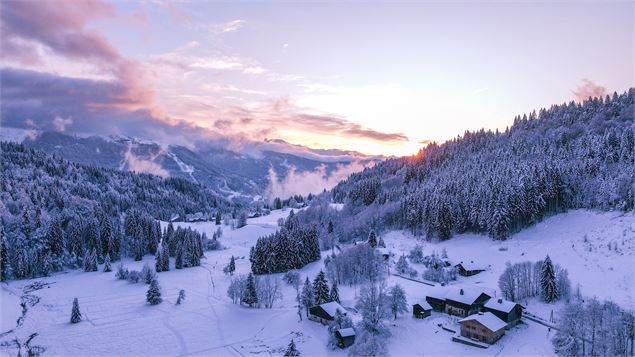 coucher de soleil au hameau de la rosière - OT Samoens - Mathilda Manzi