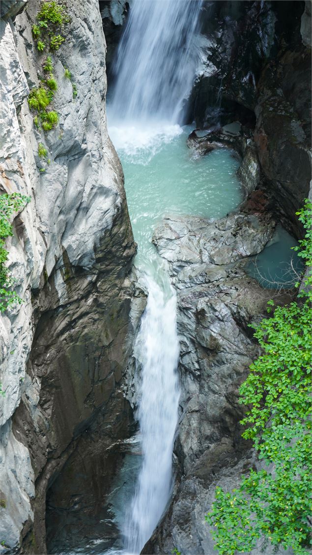 Le bonnant vu de la passerelle