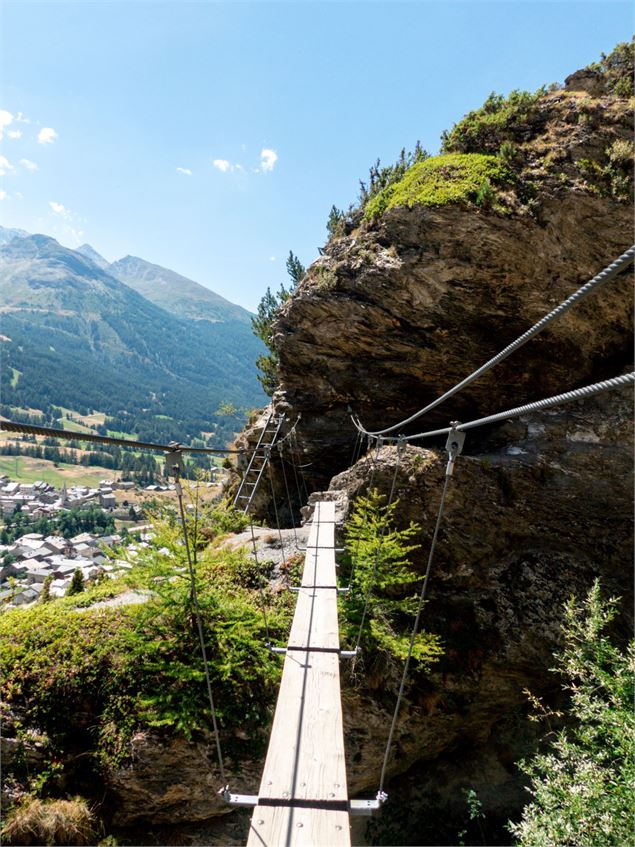Via Ferrata du Pichet à Val Cenis-Lanslevillard - D.Cuvelier/OT HMV