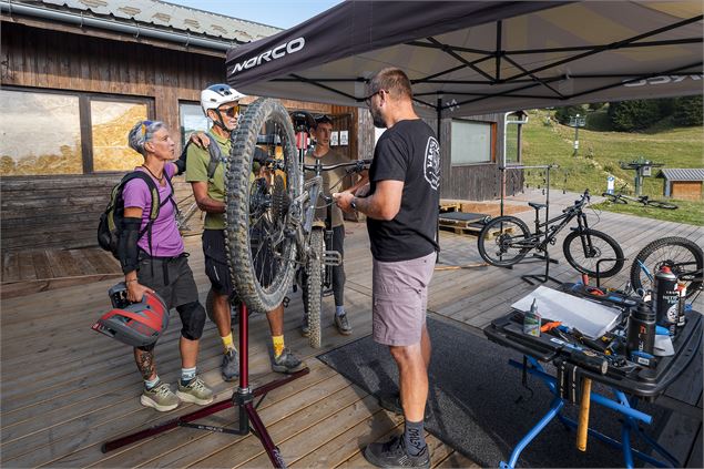 Piste rouge_Viuz-la-Chiésaz - Tristan Shu - Annecy Mountains