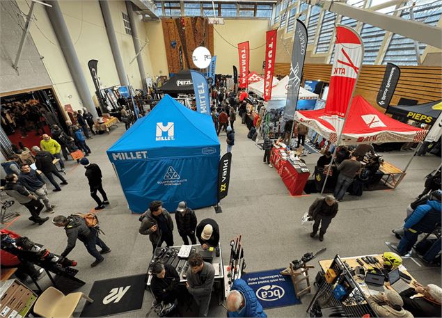 Salle Tuet - salles bois aux dames - salon -seminaire - OT Samoens