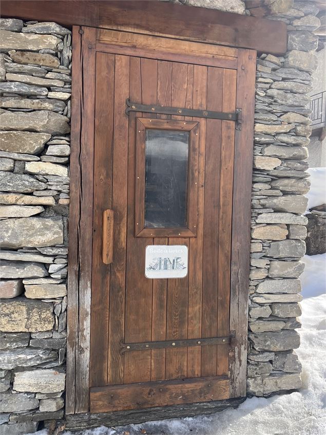 Entrée boite à livres - Mairie de Bessans